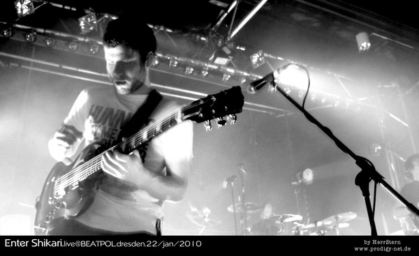 Rory Clelow von Enter Shikari (live im Beatpol, Dresden)
Foto: Herr Stern